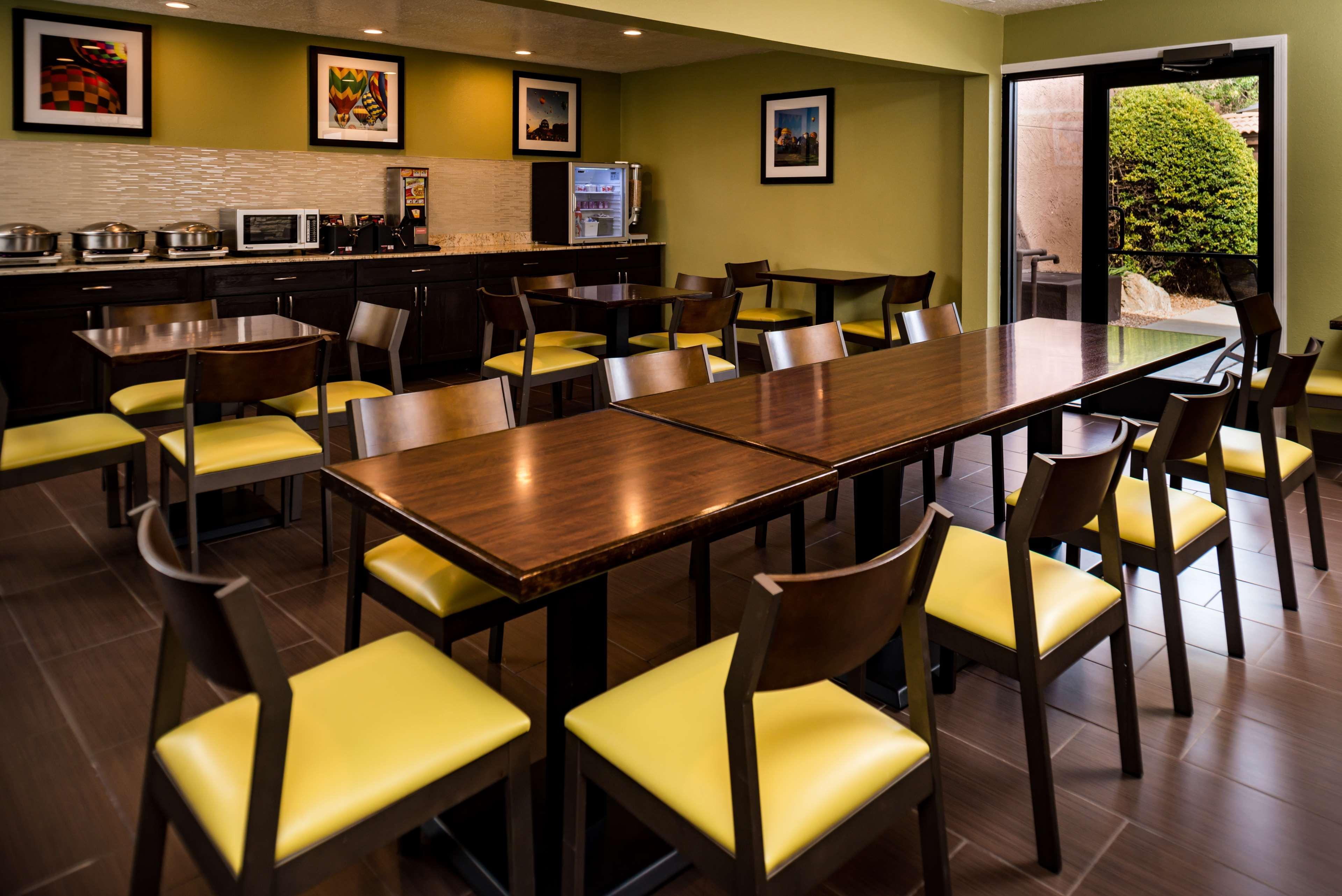 Best Western Airport Albuquerque Innsuites Hotel & Suites Exterior photo
