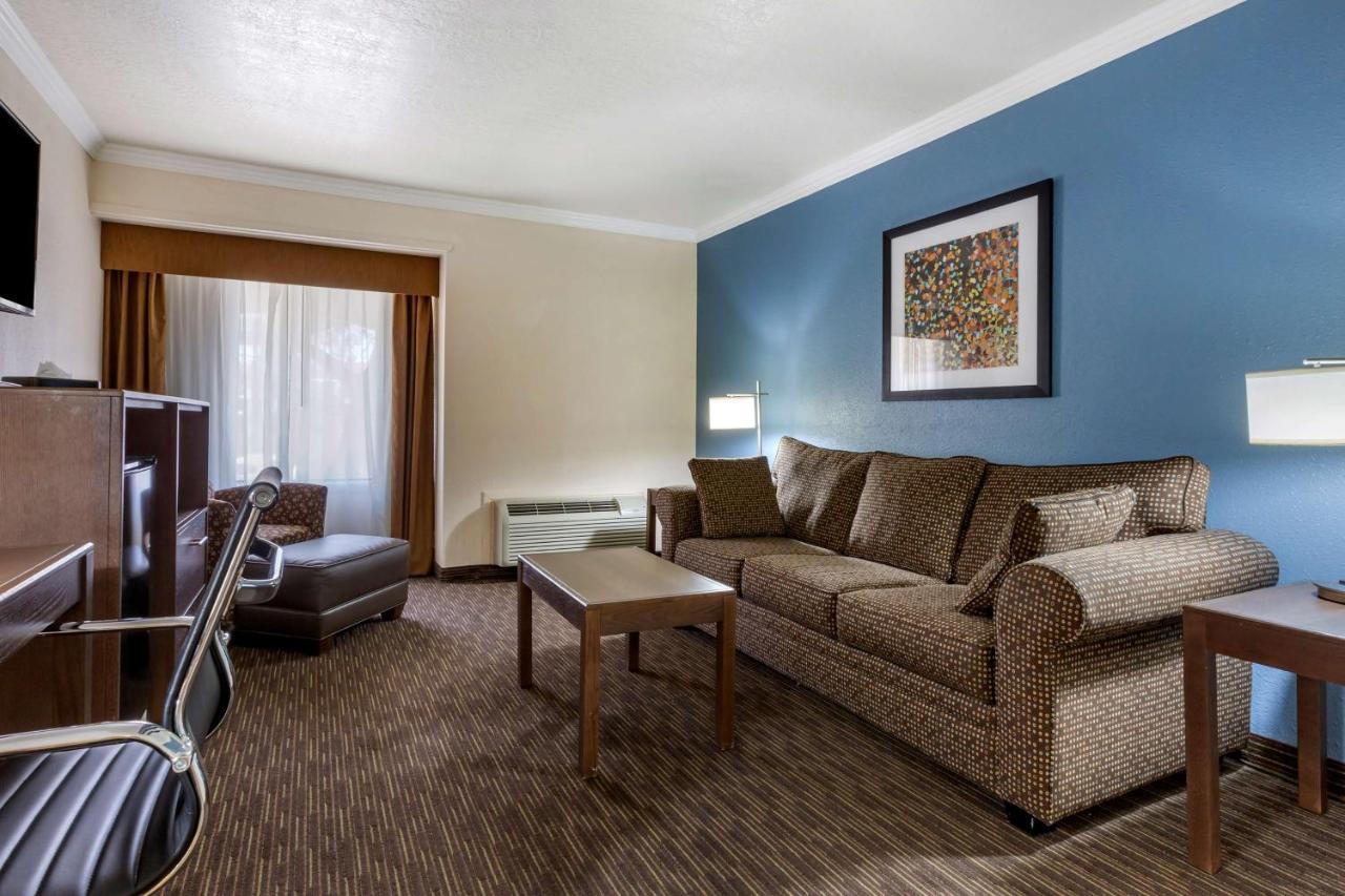 Best Western Airport Albuquerque Innsuites Hotel & Suites Exterior photo