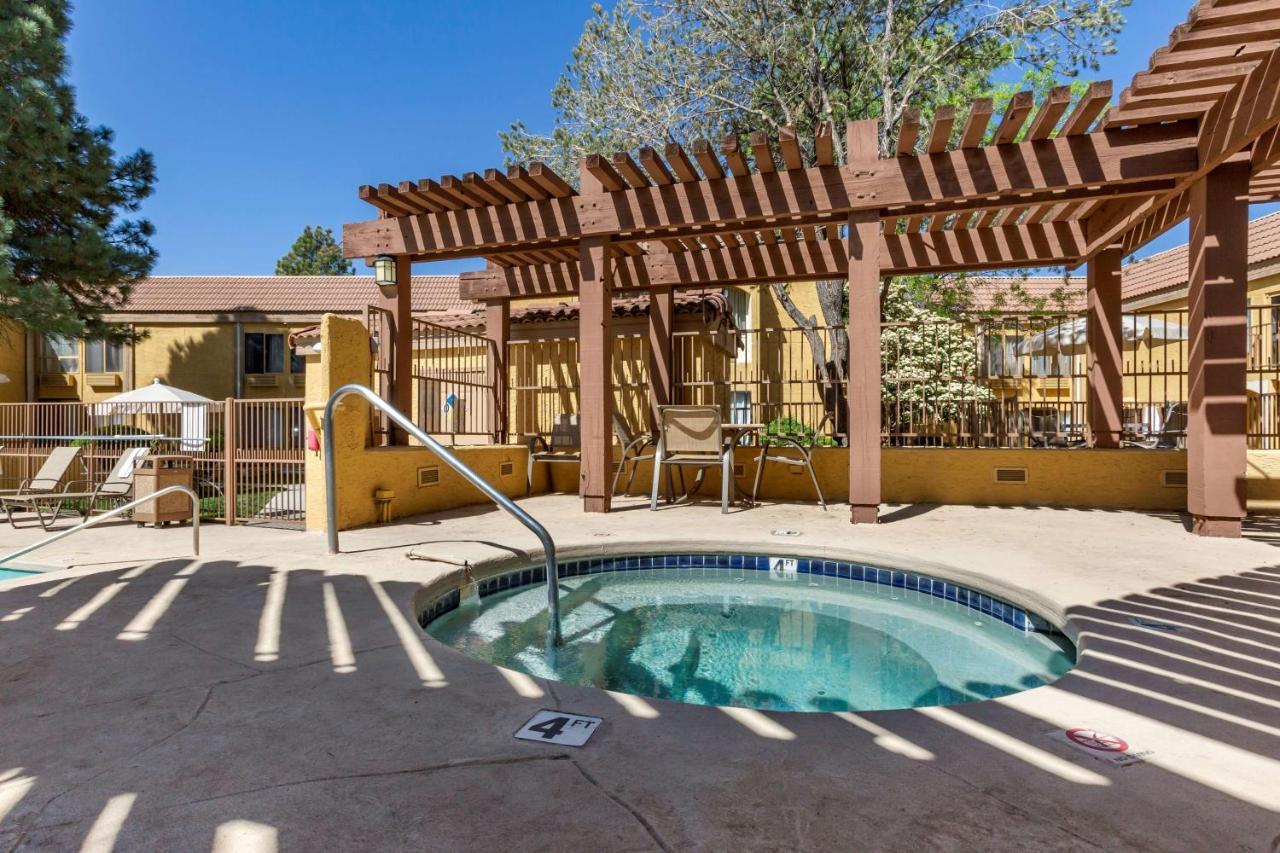 Best Western Airport Albuquerque Innsuites Hotel & Suites Exterior photo