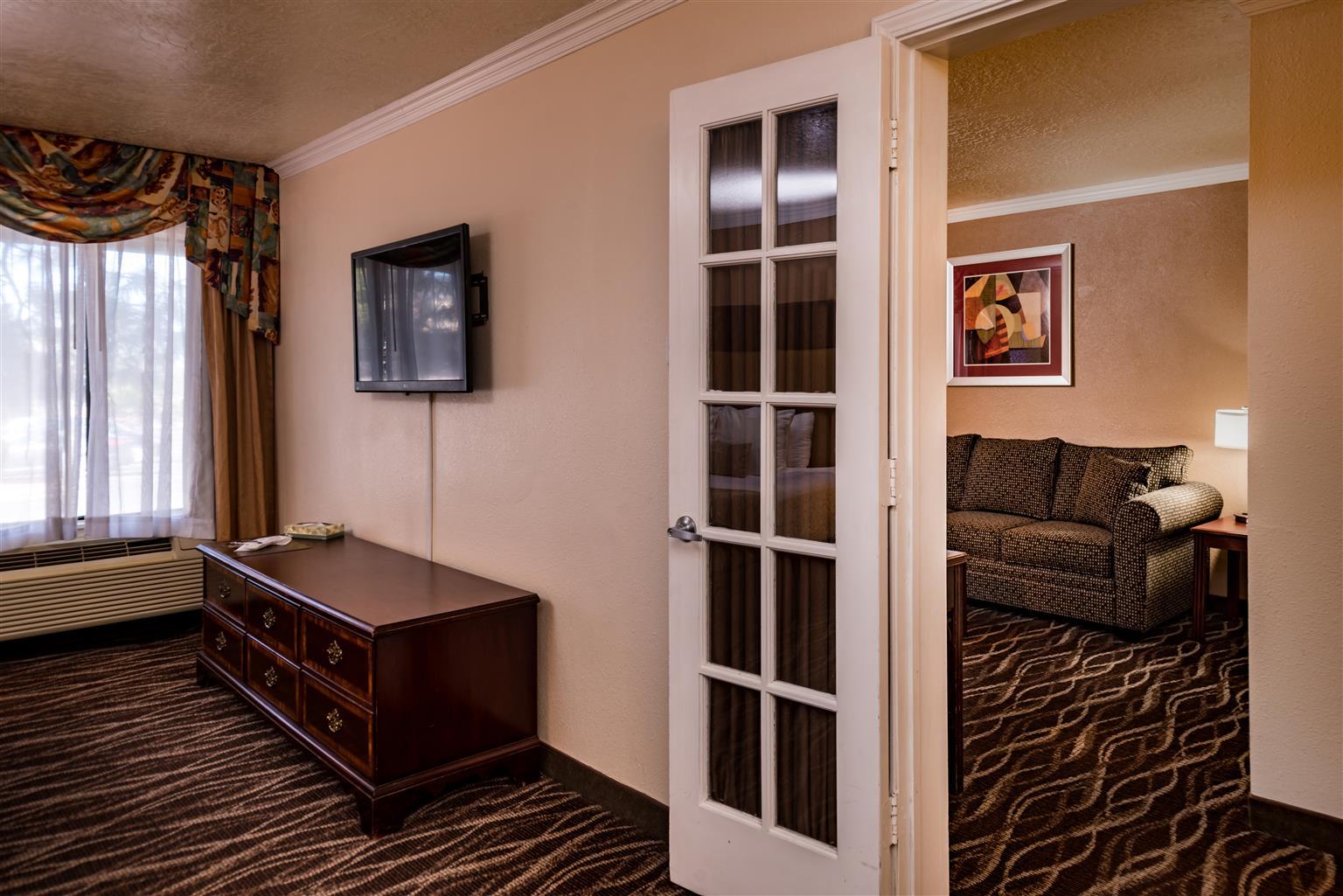 Best Western Airport Albuquerque Innsuites Hotel & Suites Exterior photo